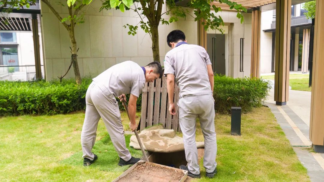 市亚美AM8AG公司下属企业三都澳大旅馆：高温坚守践行初心 汗水擦亮效劳本色